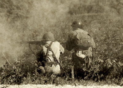 A picture of two soldiers.
